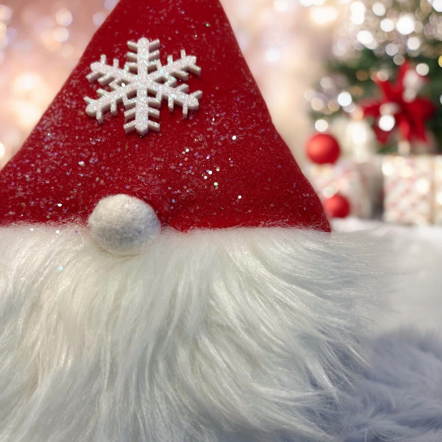 Sven the Christmas Gnome /red