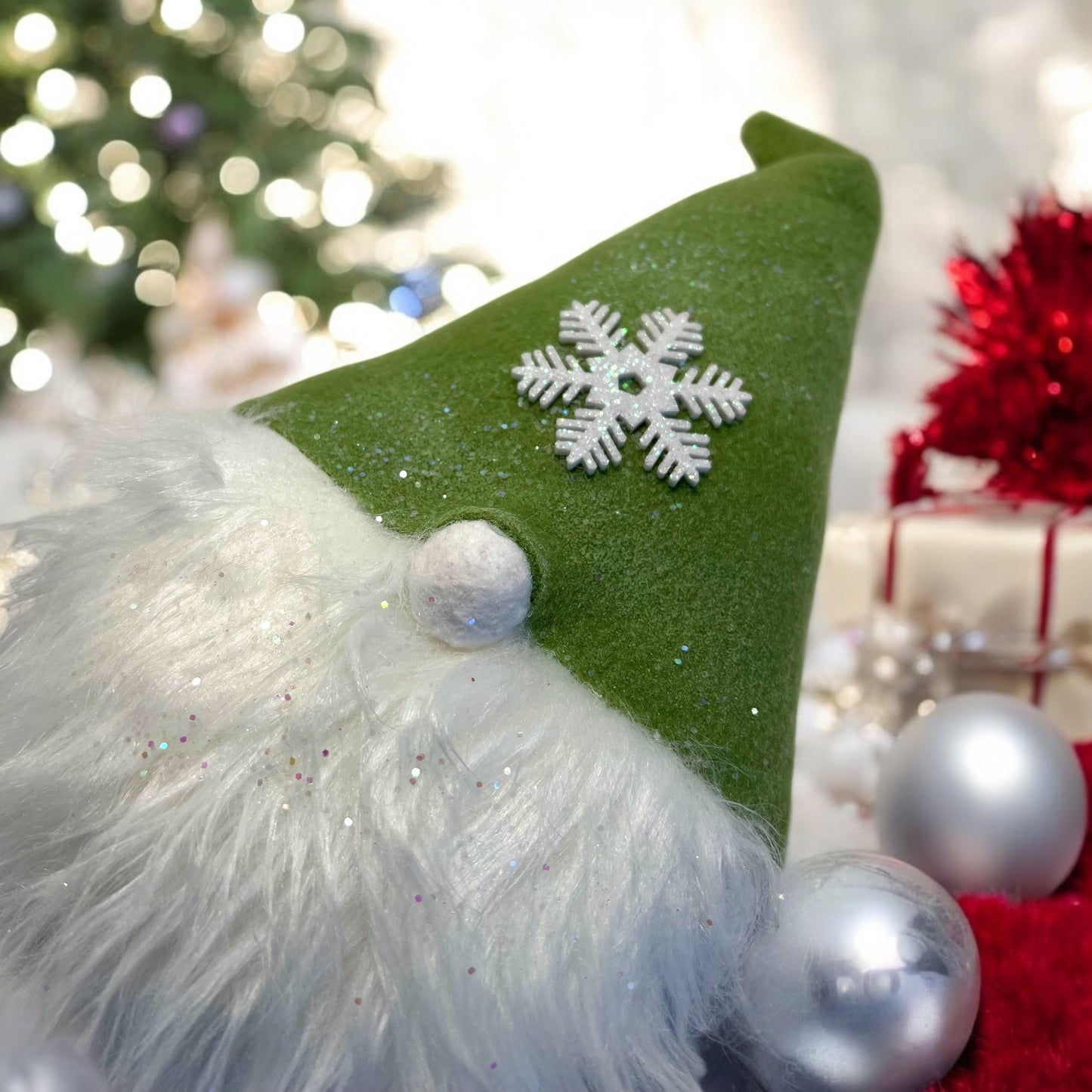 Sven the Christmas Gnome /light green