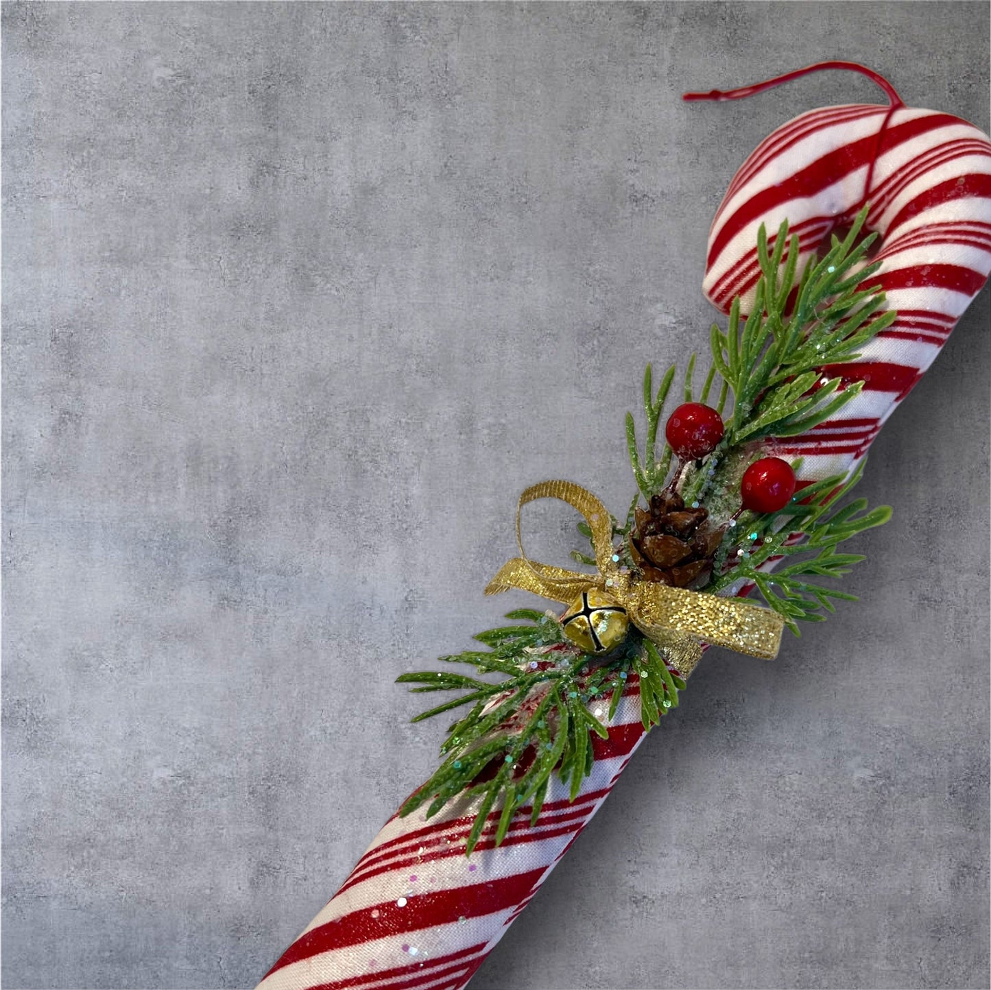 Santa’s Small Cane /red-white