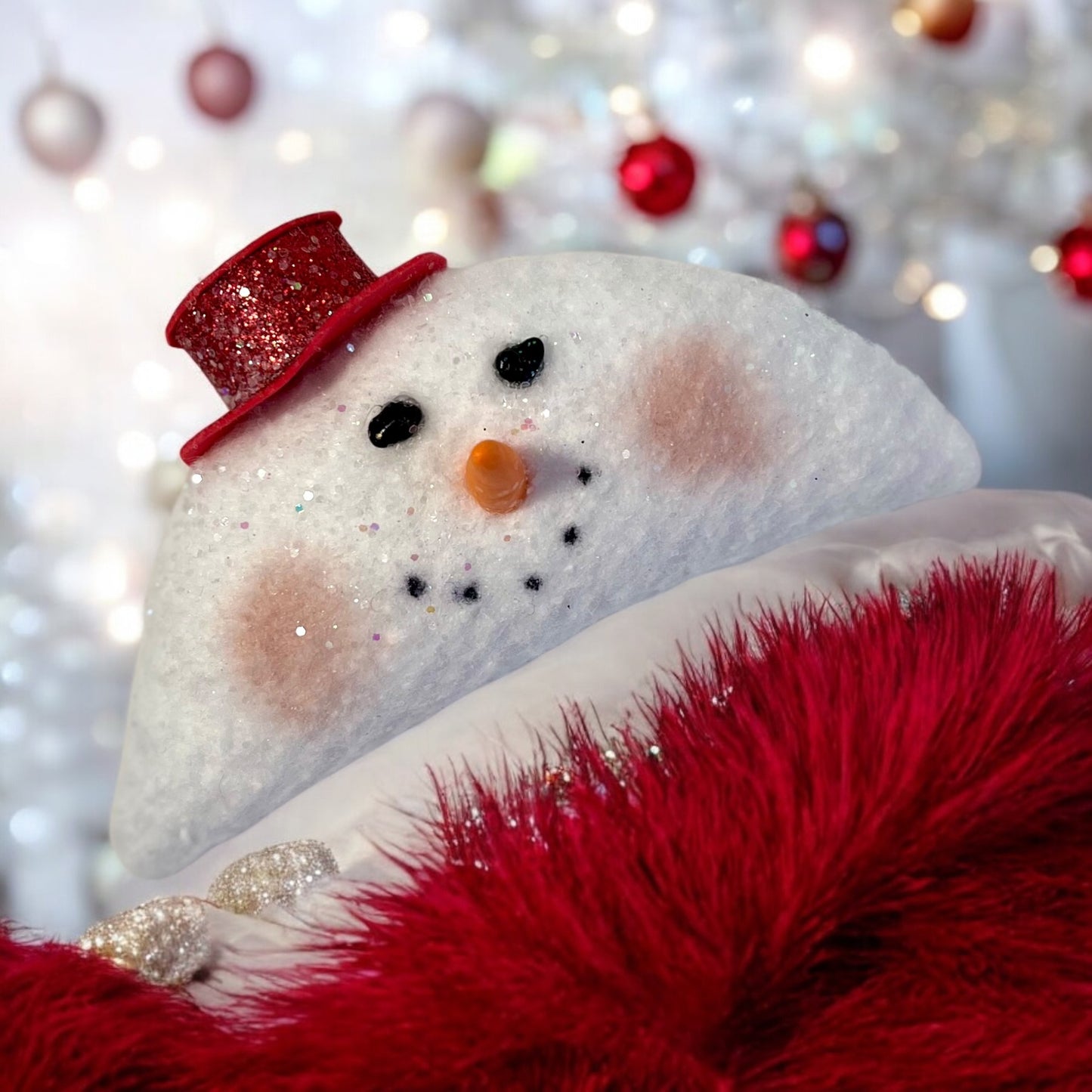Dumpling the Snowman /red