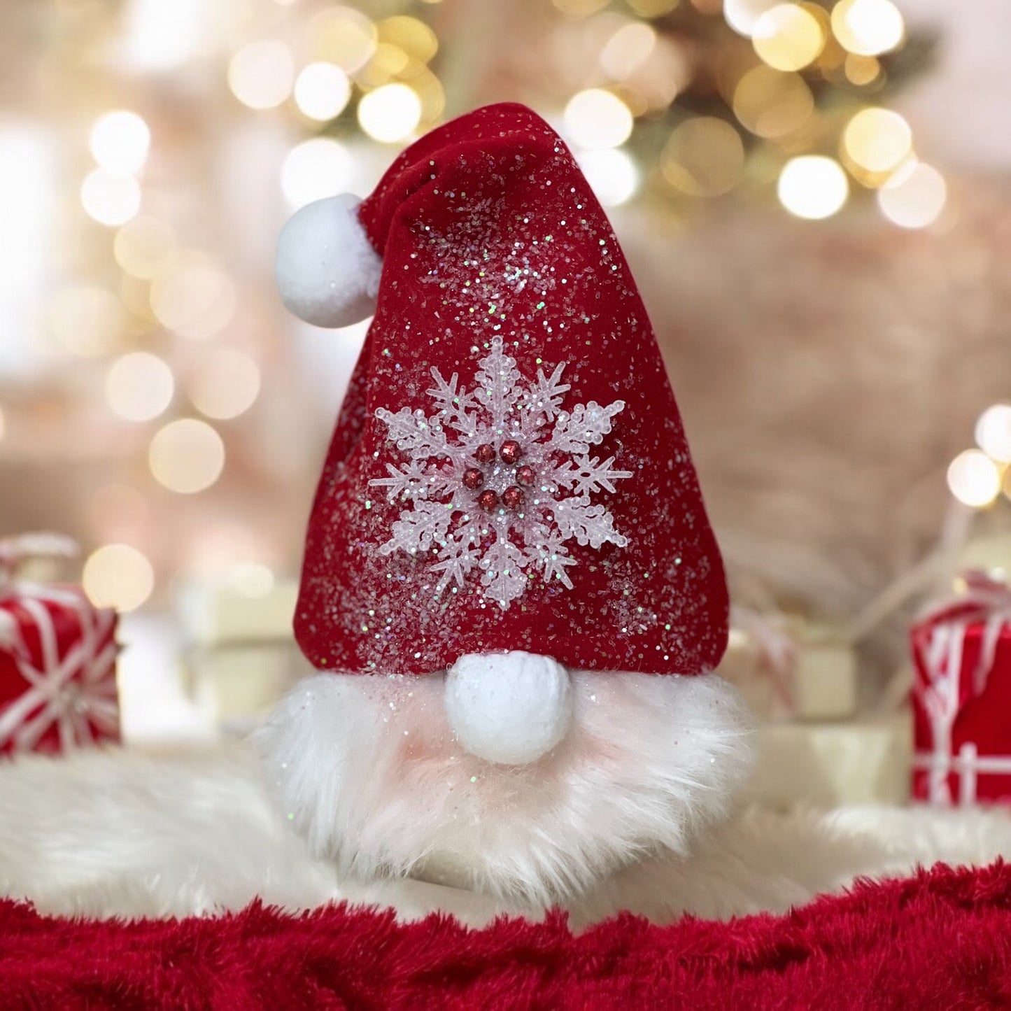 Lars the Christmas Gnome /red